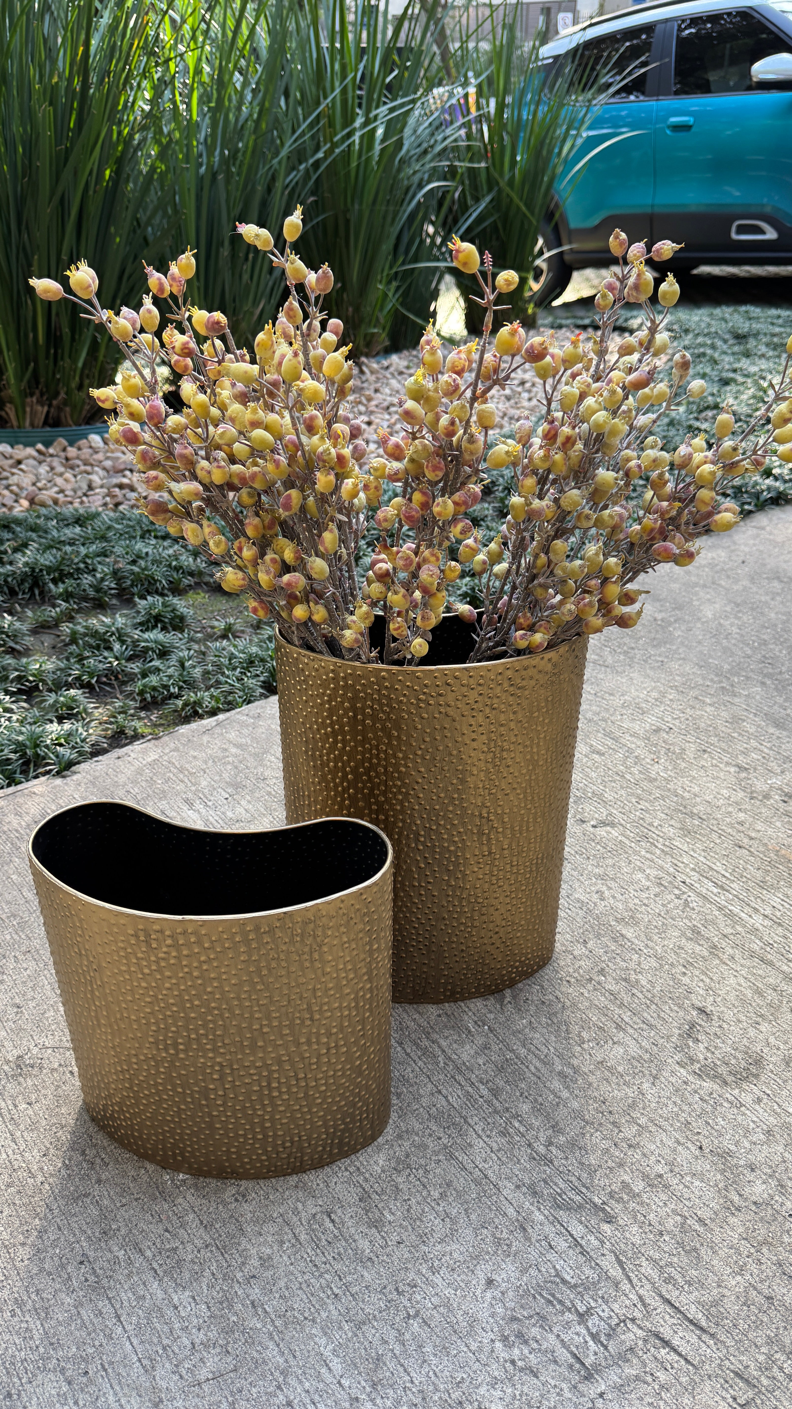 Vaso Metal Dourado  Martelado 37cmX10cmX30cm