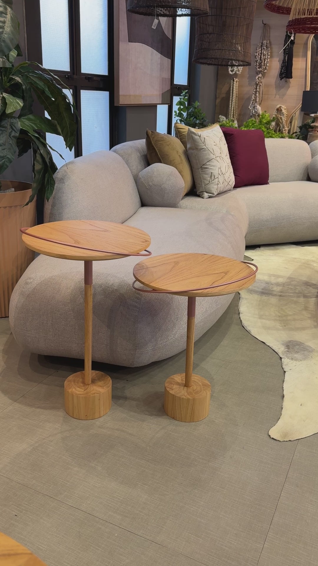 Mesa Lateral Elo Lamina Natural Cinamomo Pequena