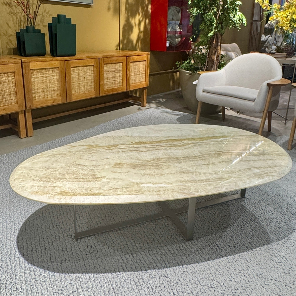 Mesa Centro Orgânica Quartzito 140x84 x37 cm